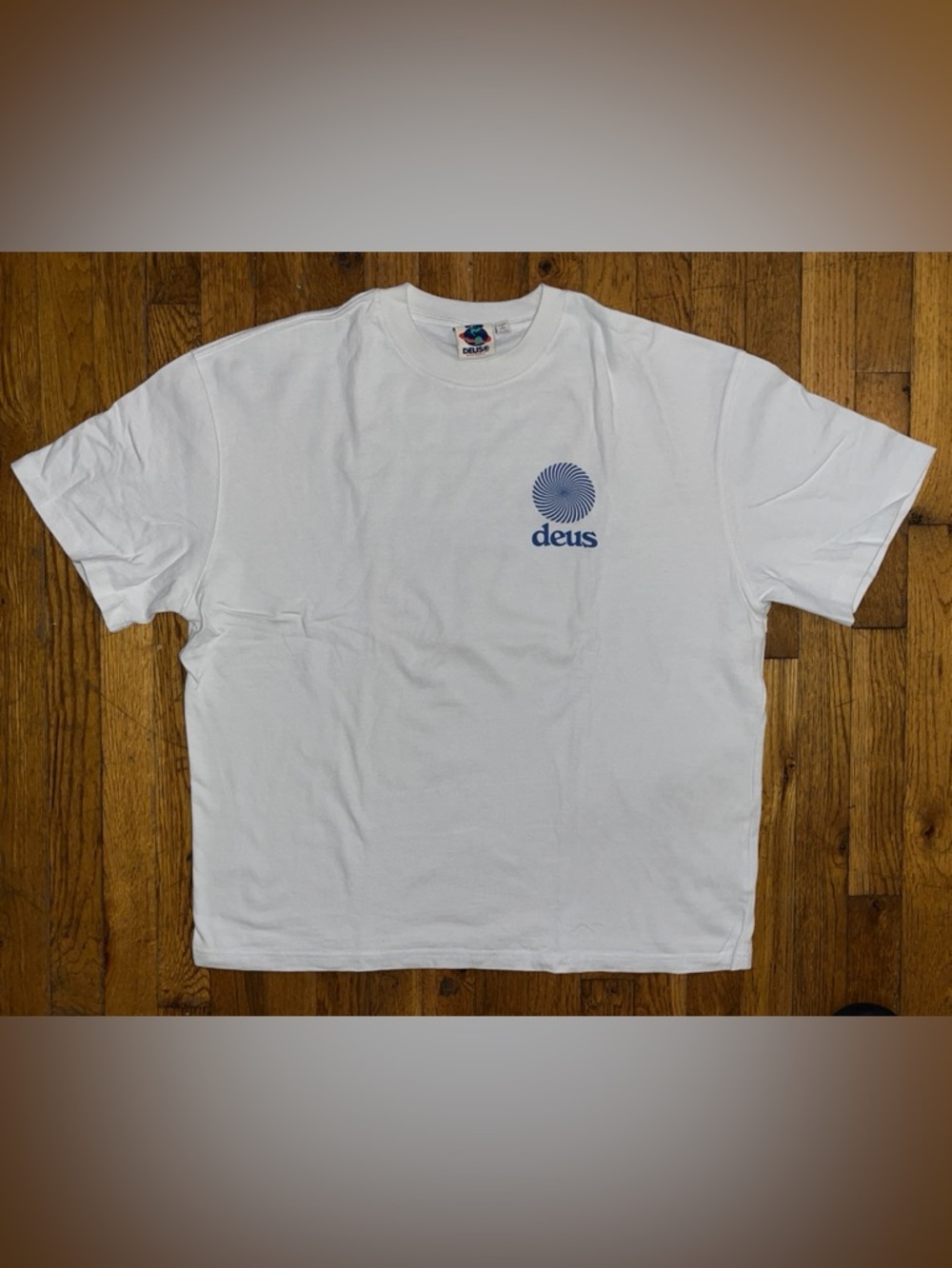 Deus Ex Machina designer streetwear White Cotton Tee T Shirt Biarritz Surf Sz M